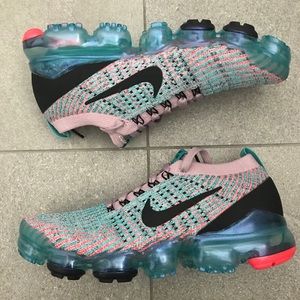 NEW Nike Air Vapormax Flyknit 3 Womens Running